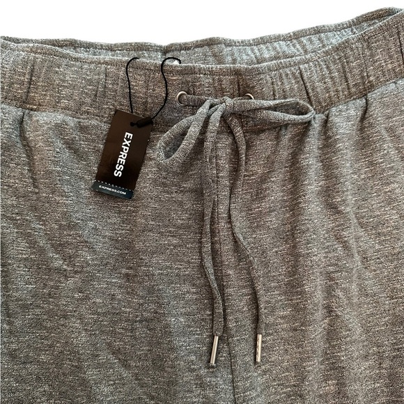 Sold - Picture 5 of 7